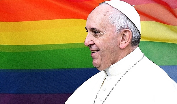 Уж Папа обнимается и геи...