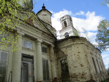 Церковь в честь Макария Унженского в Ветлужском районе Нижегородской области май 2017 года.JPG