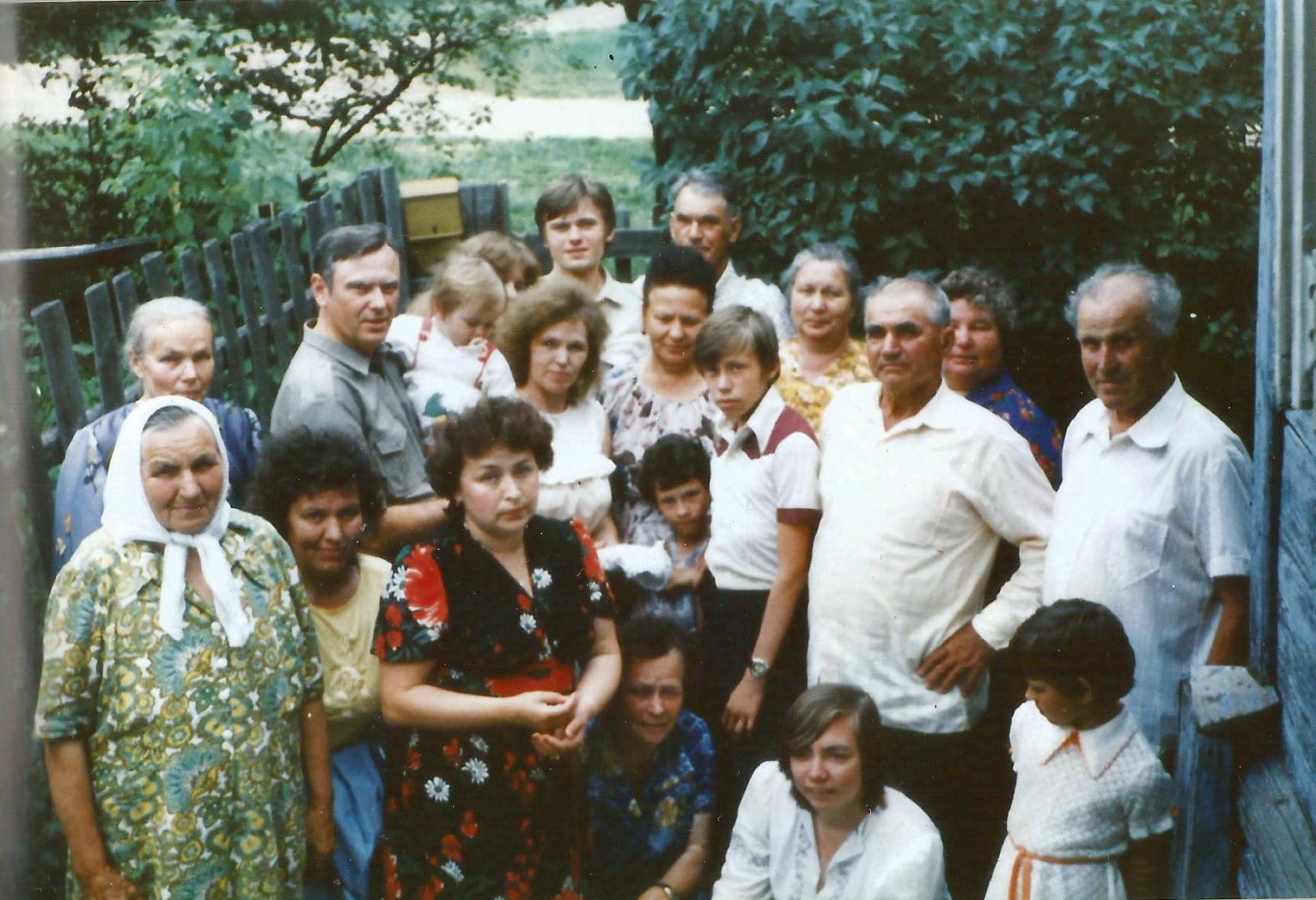 Семья Хлебянкиных - Белозеровых с родными 1987