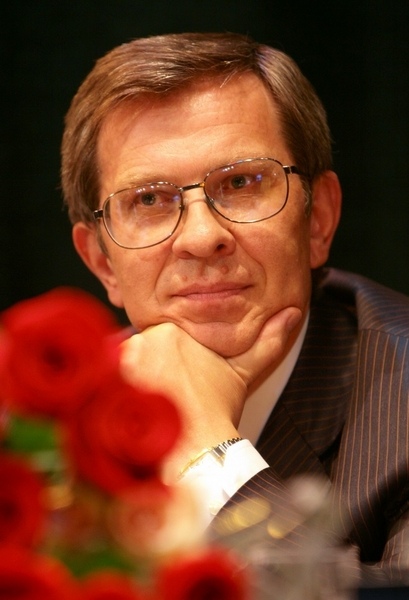 Пётр Акаёмов