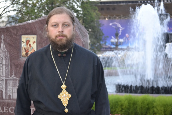 Протоиерей Андрей Семёнов – клирик Свято-Владимирского кафедрального собора города Луганска