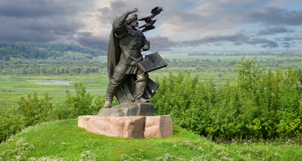 Памятник сказителю Бояну