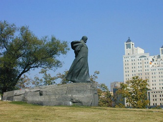 Памятник Т.Г. Шевченко в Москве.